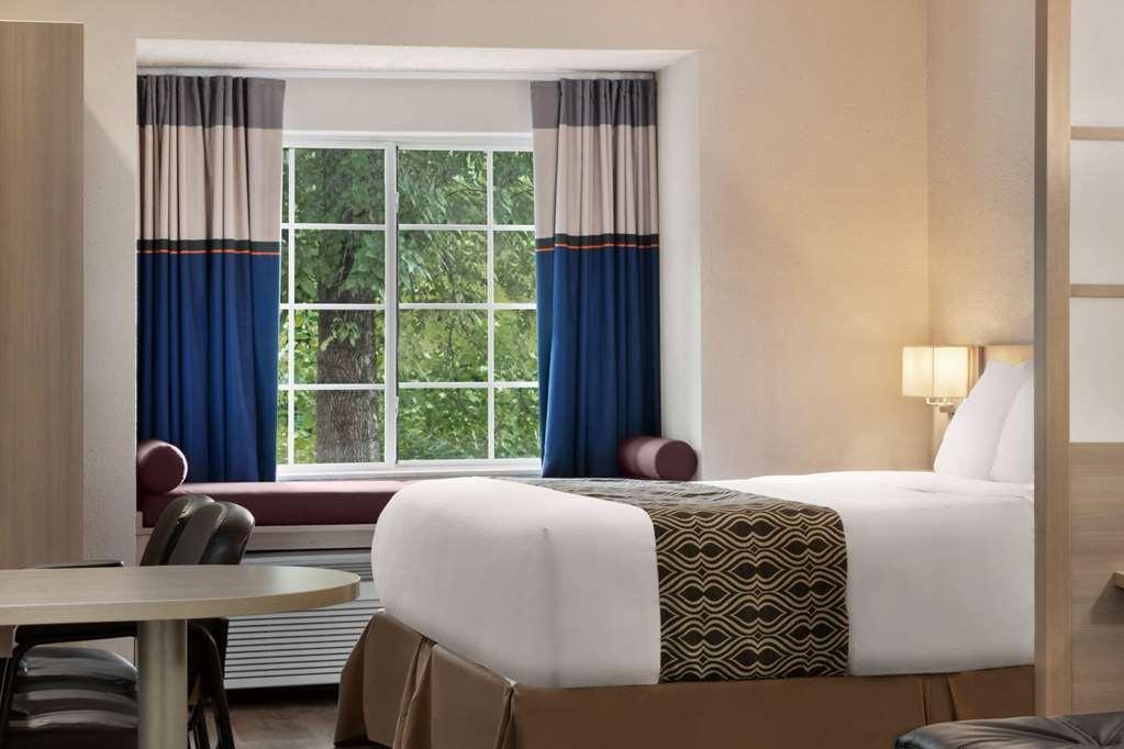 Microtel Inn & Suites By Wyndham Florence/Cincinnati Airpo Habitación foto
