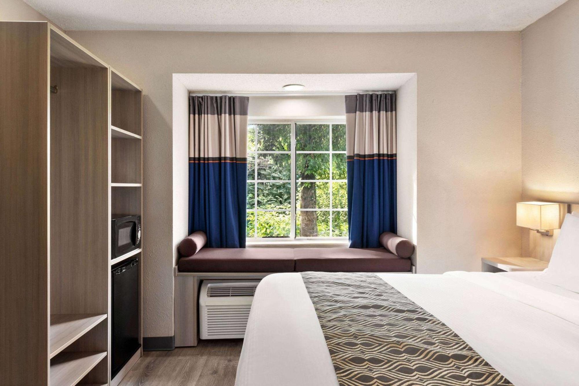 Microtel Inn & Suites By Wyndham Florence/Cincinnati Airpo Exterior foto